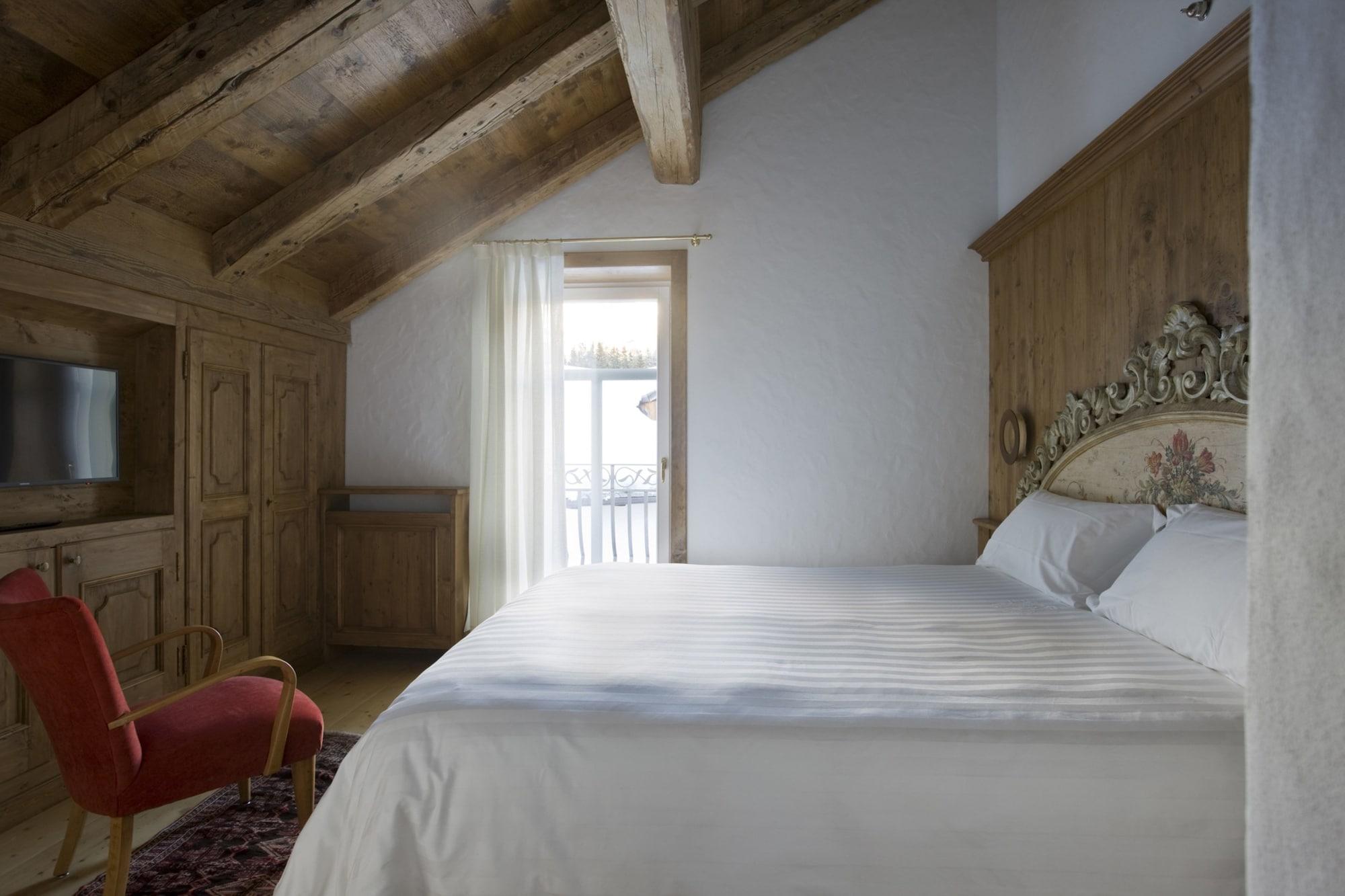 Hotel Cortina Cortina dʼAmpezzo Exteriör bild