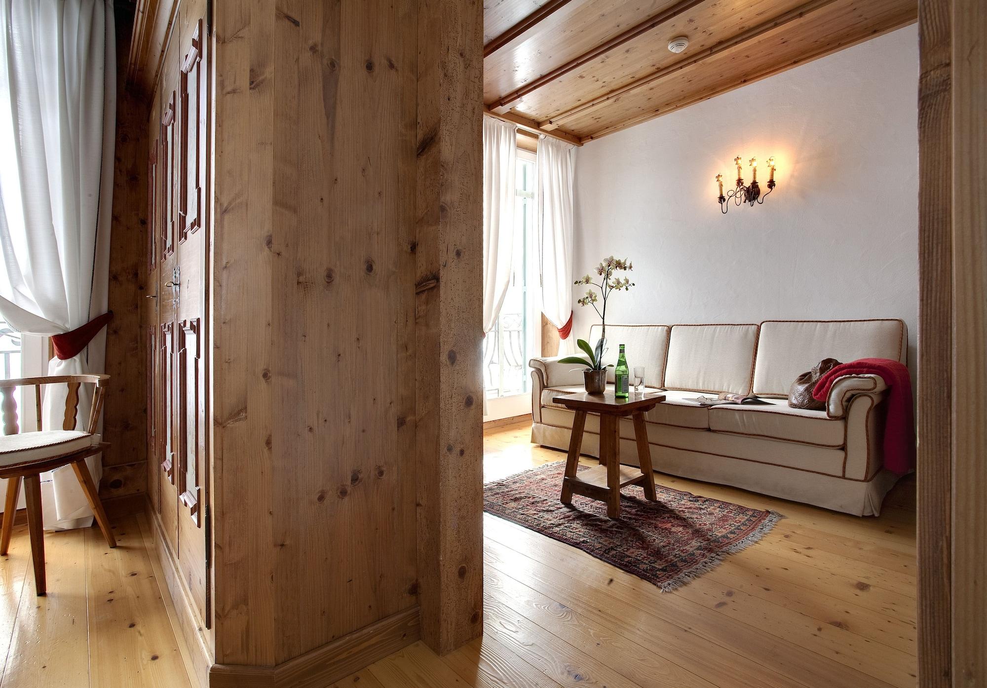 Hotel Cortina Cortina dʼAmpezzo Exteriör bild