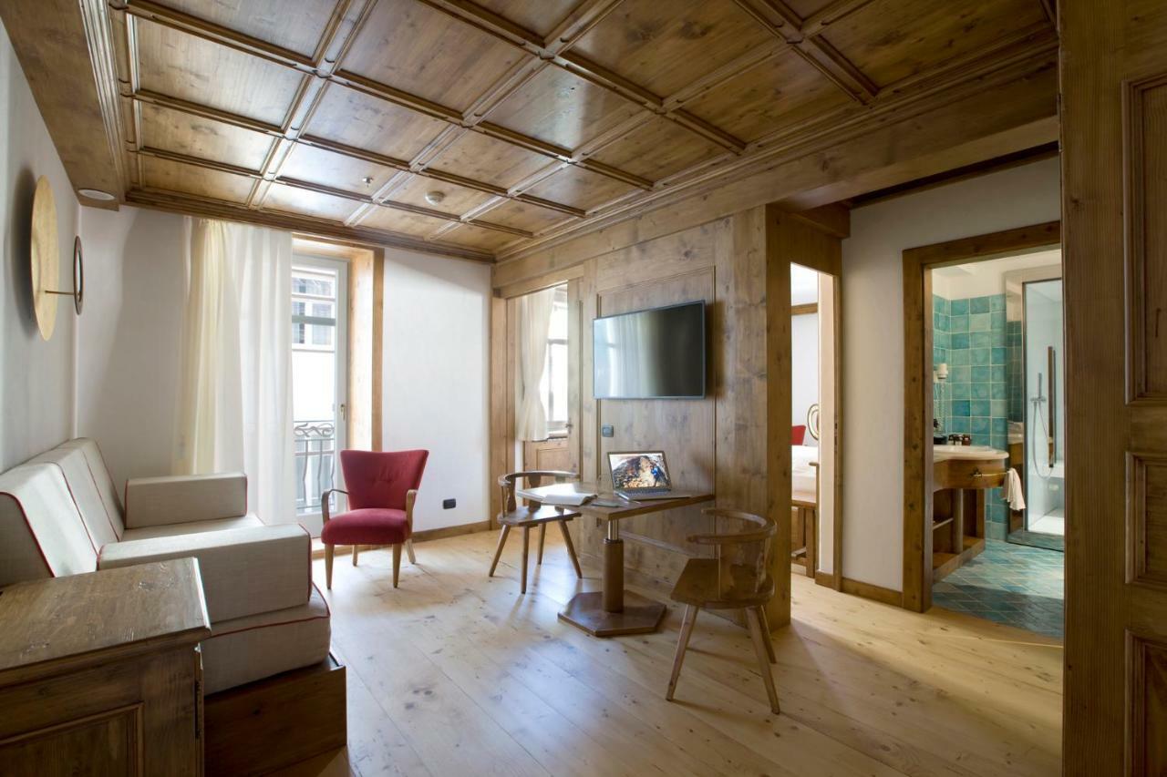 Hotel Cortina Cortina dʼAmpezzo Exteriör bild