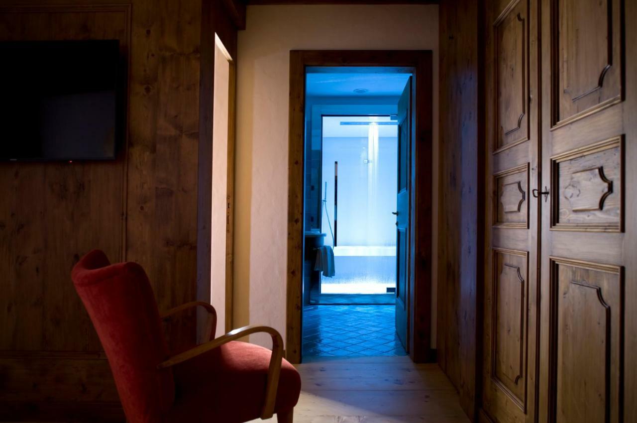 Hotel Cortina Cortina dʼAmpezzo Exteriör bild